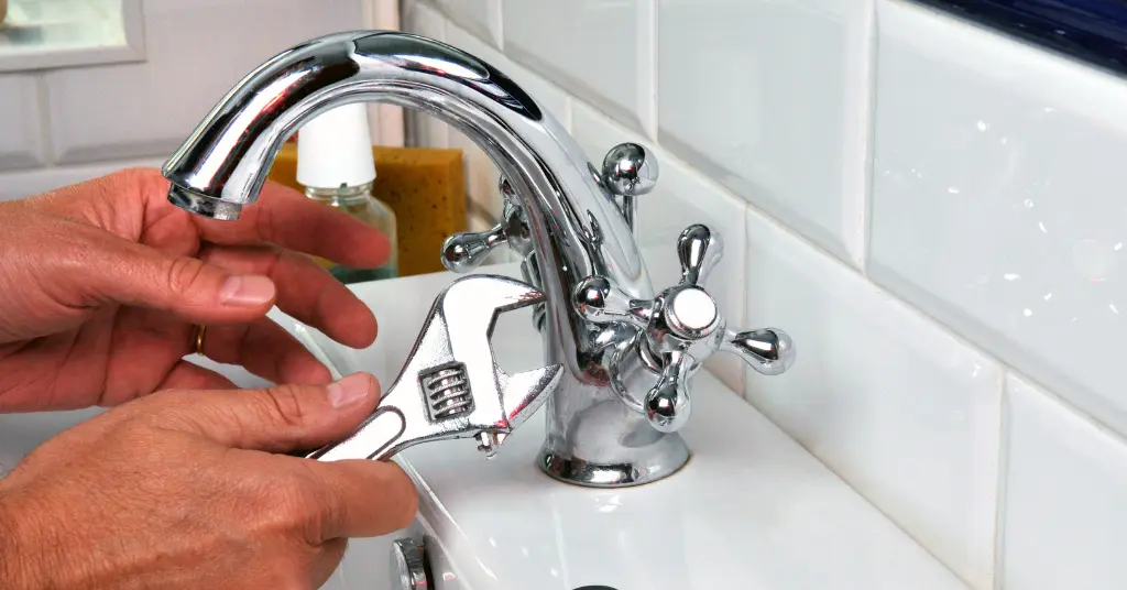 How To Remove Moen Faucet Handle Without Screws?