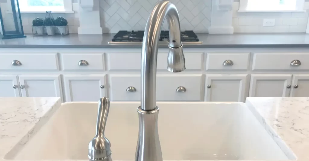 best kitchen faucets under 100
